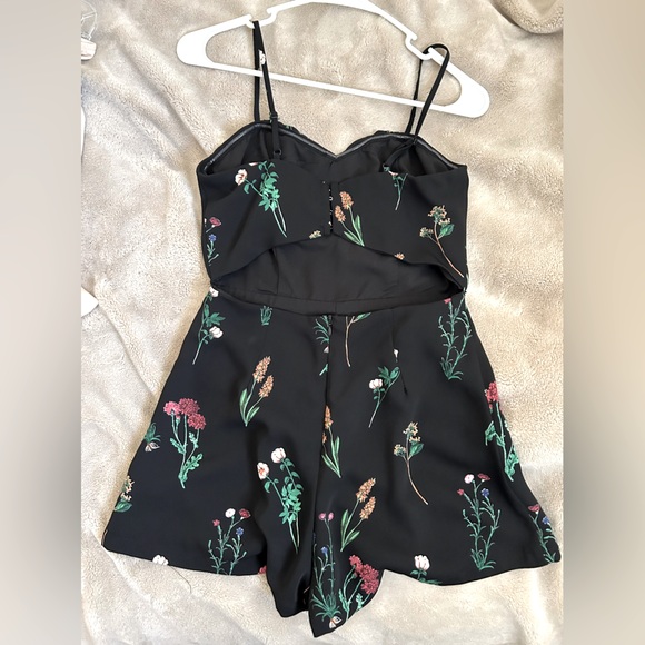 COPY - Black floral romper size small - Picture 3 of 4
